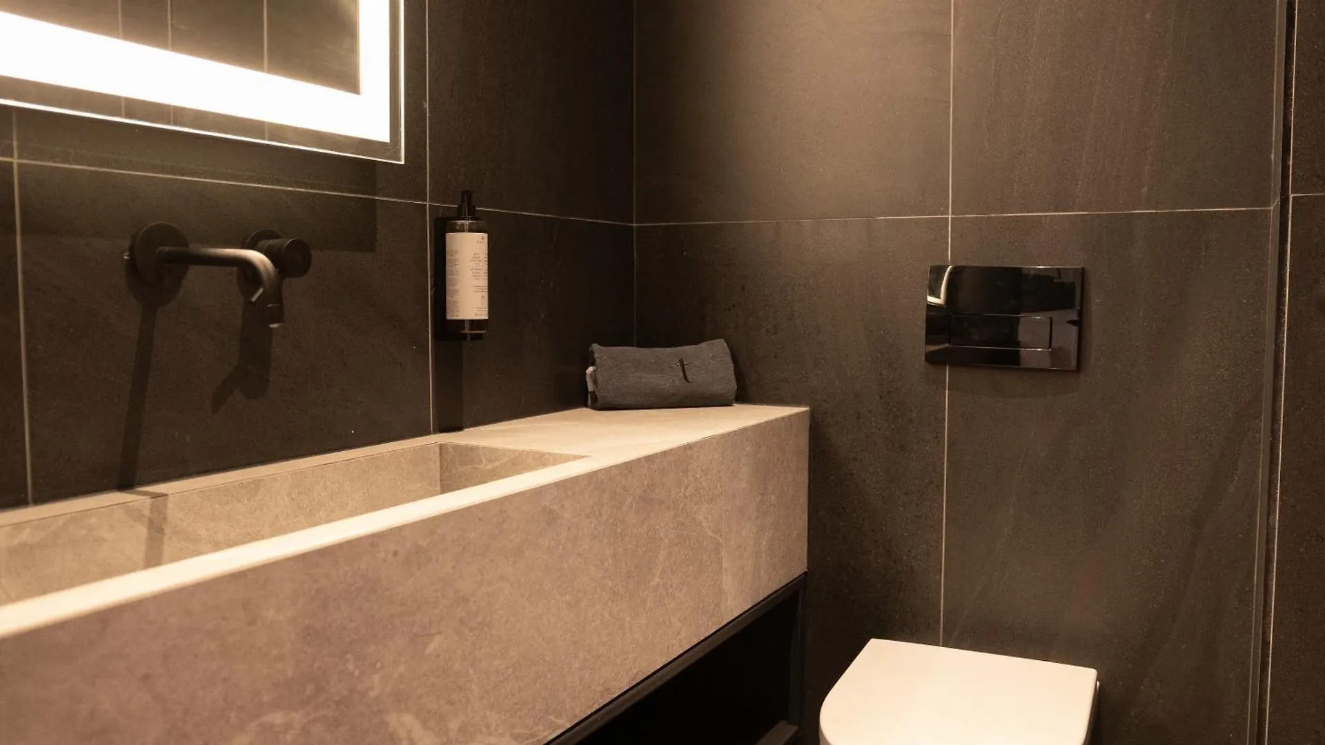 Taskou Luxury Suites Thessaloniki 0*,  Greece